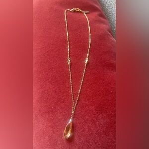 Beautiful necklace by laundry Shelli Segal